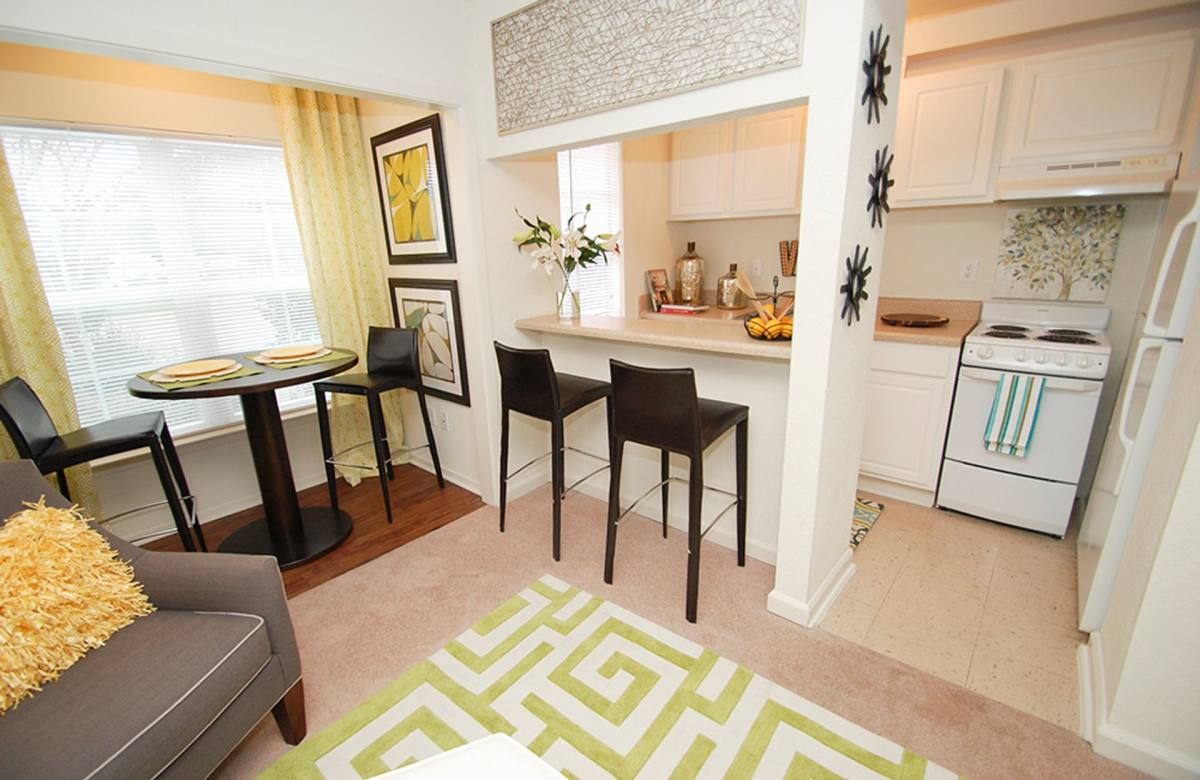 Apartment for rent at 2401 Houma Blvd, Metairie, LA 70001