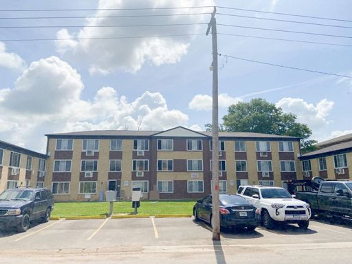 Apartment for rent at 1300 N Oak, Rolla, MO 65401