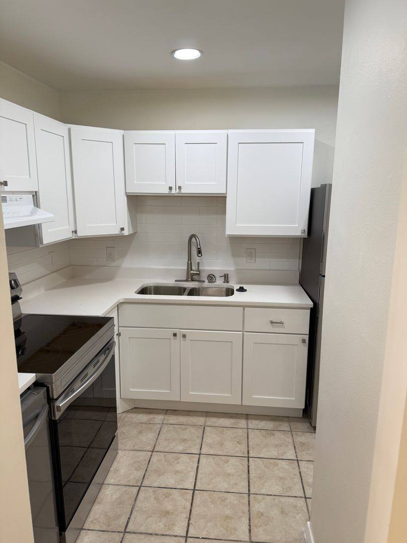 Apartment for rent at 9800 Montana Ave, El Paso, TX 79925