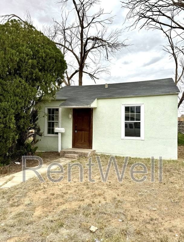House for rent at 303 Ave B, Levelland, TX 79336