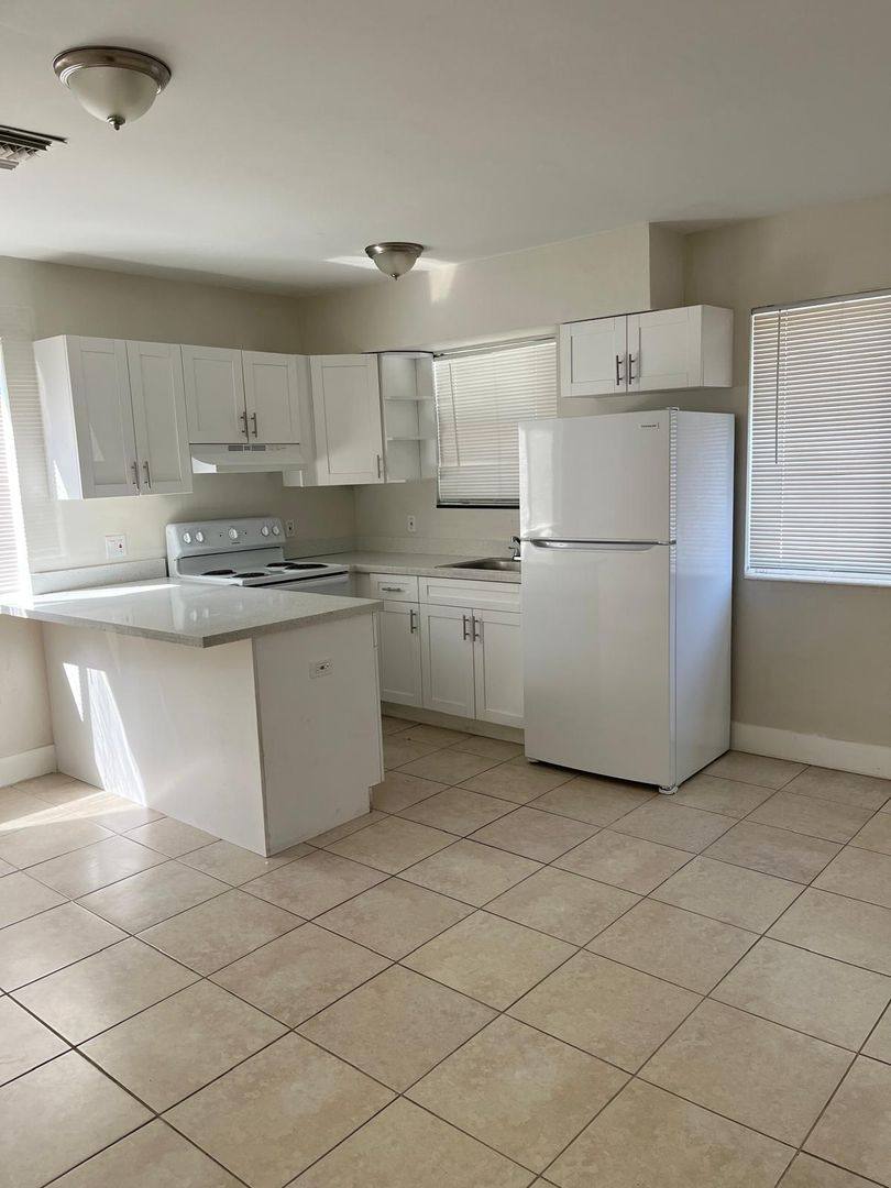 Apartment for rent at 609 SW 20 Terrace, Fort Lauderdale, FL 33312