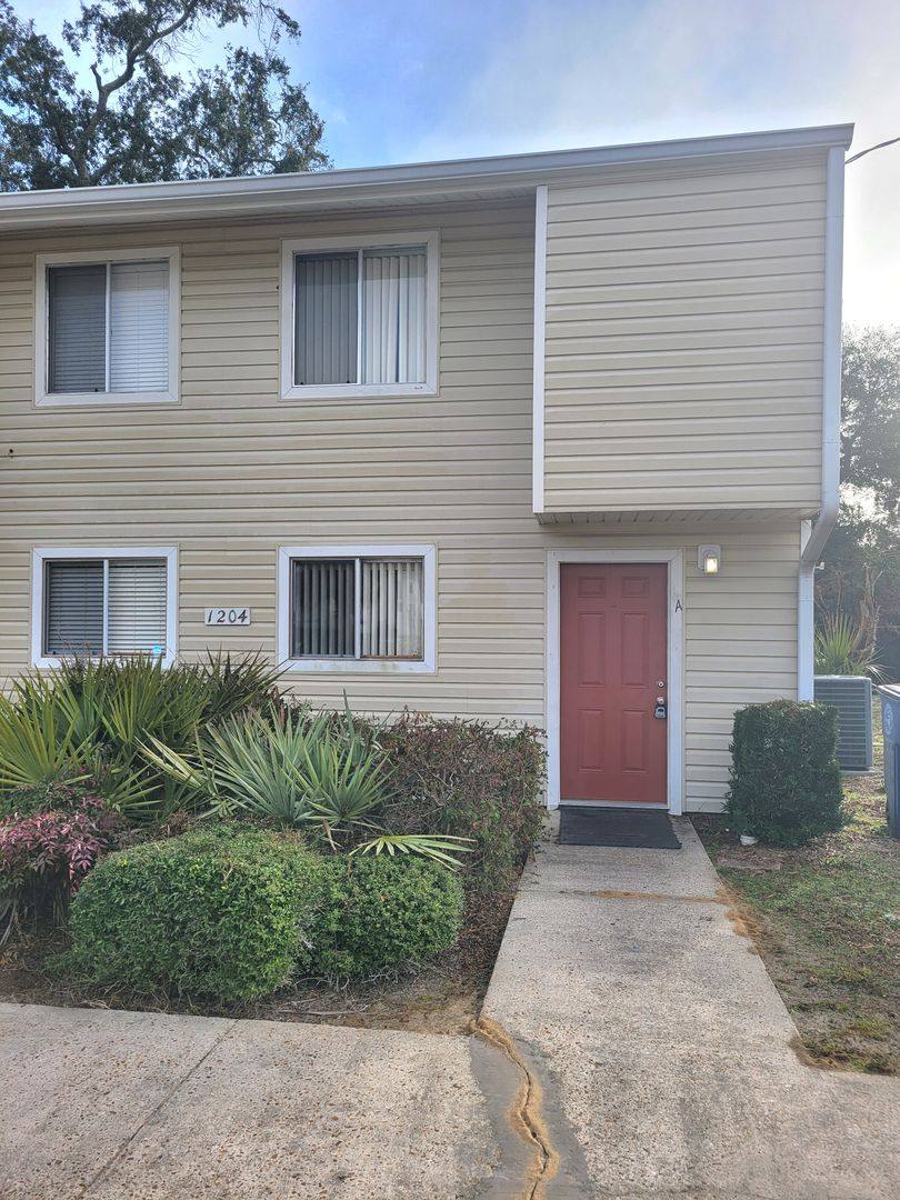 Townhouse for rent at 1204 Drake Ave #A, Panama City, FL 32401