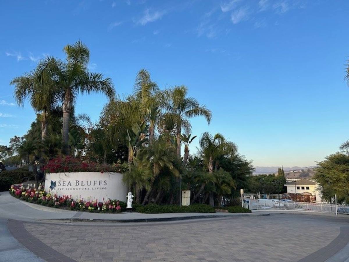 Condo for rent at 25442 Sea Bluffs Dr, Dana Point, CA 92629