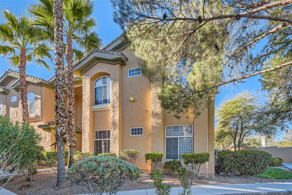 Condo for rent at 8724 Red Rio Dr, Las Vegas, NV 89128