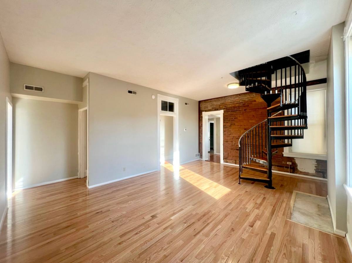 Apartment for rent at 312 Ludlow Ave, Cincinnati, OH 45220