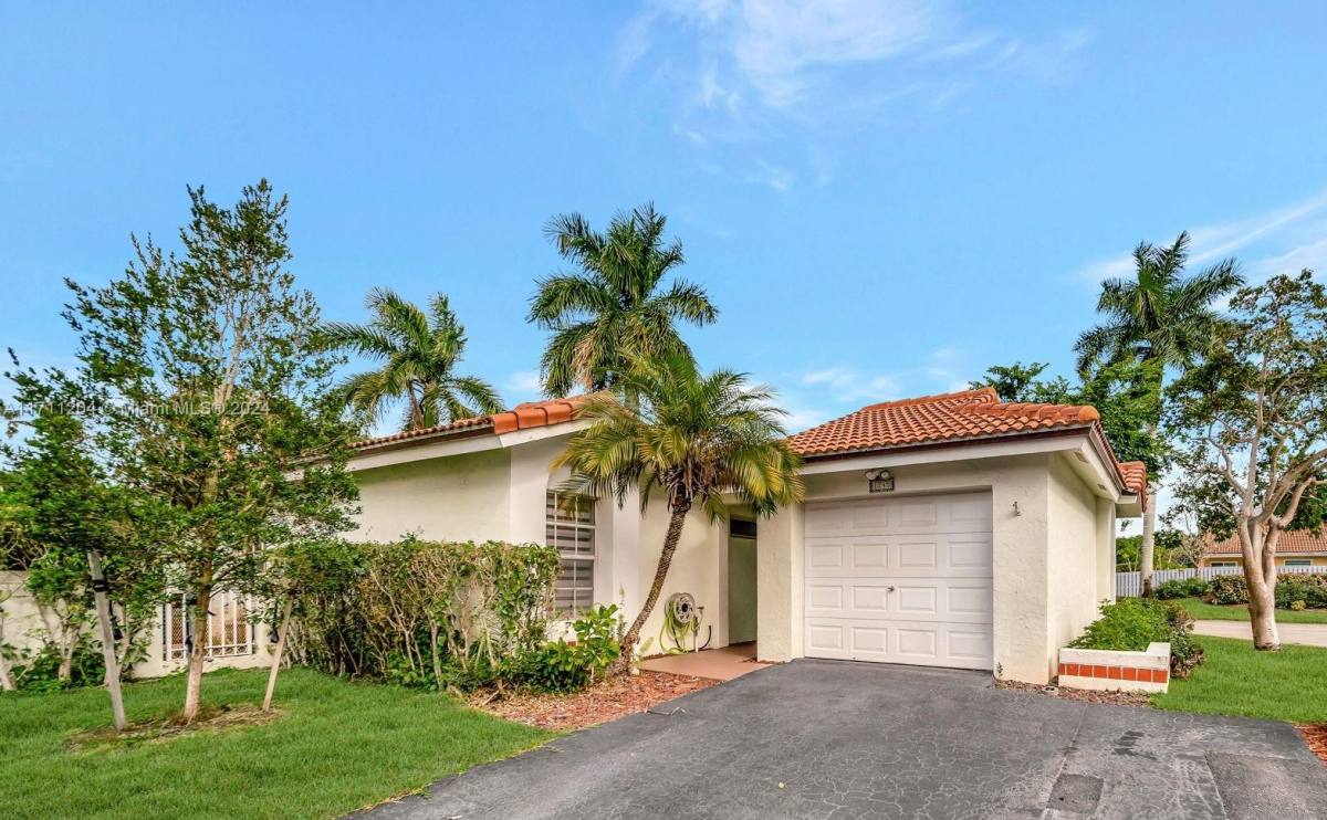 House for rent at 1245 Seagrape Circle, Fort Lauderdale, FL 33326