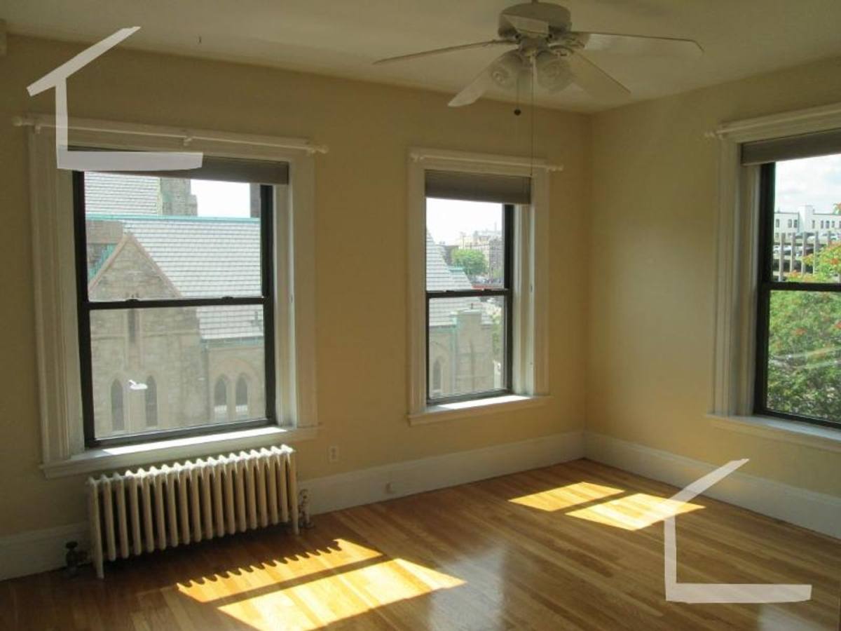 Apartment for rent at 1091 Boylston St #13, Boston, MA 02115