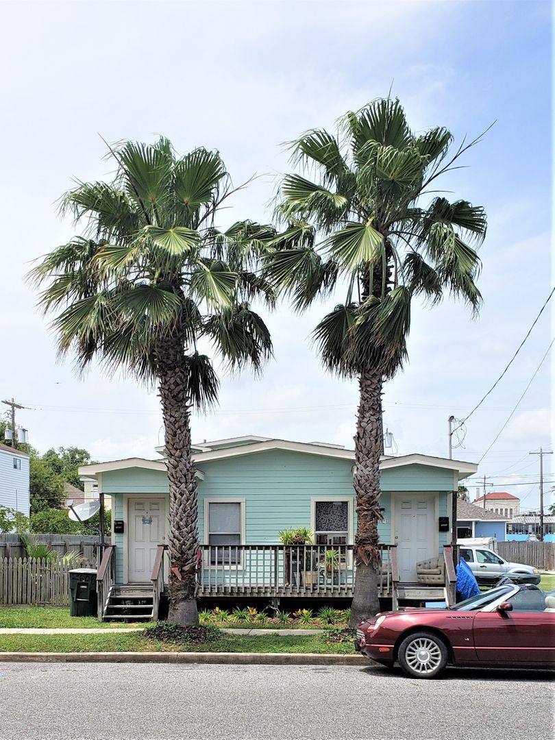 Apartment for rent at 2608 Ave L, Galveston, TX 77550