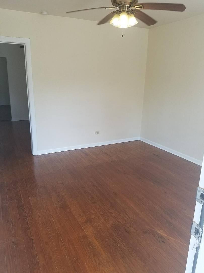 Apartment for rent at 2606 Ave L, Galveston, TX 77550