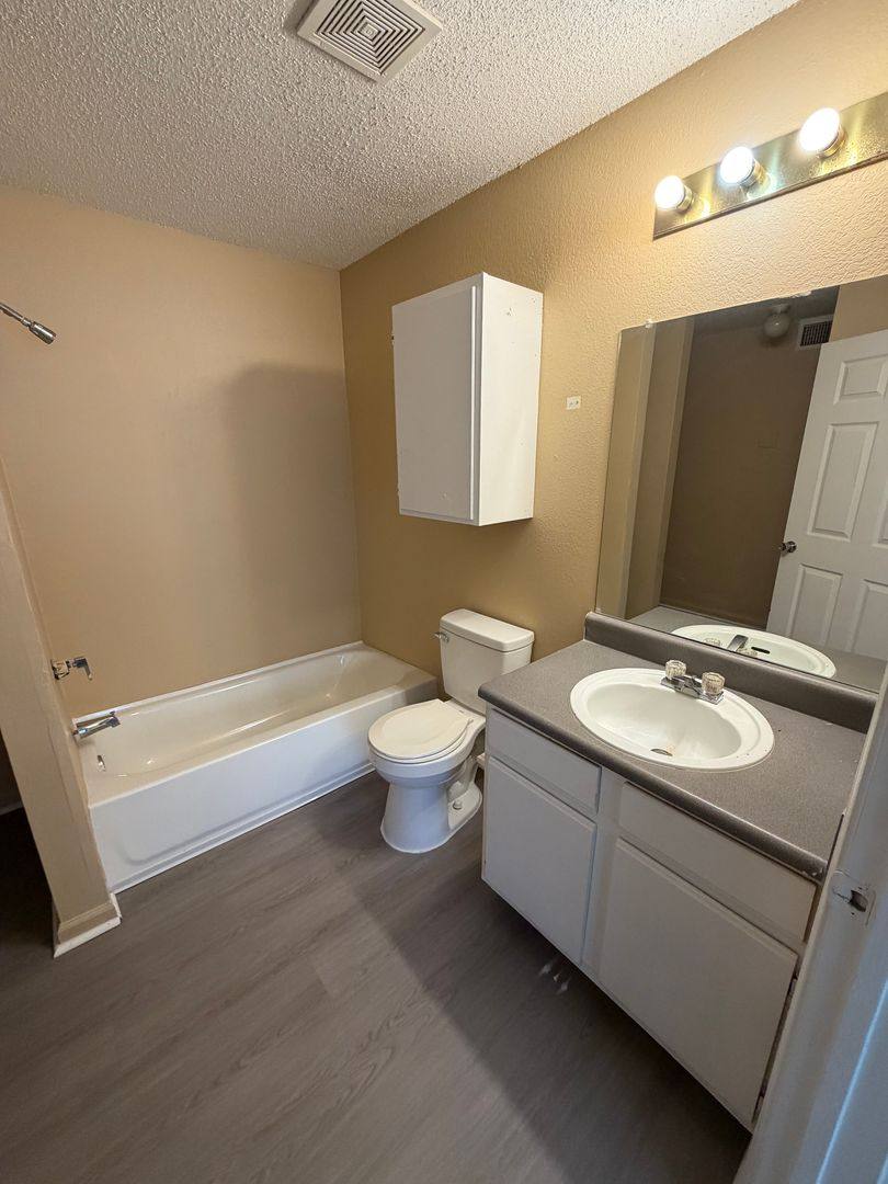 Apartment for rent at 207 Hospital Dr, Jacksonville, AR 72076