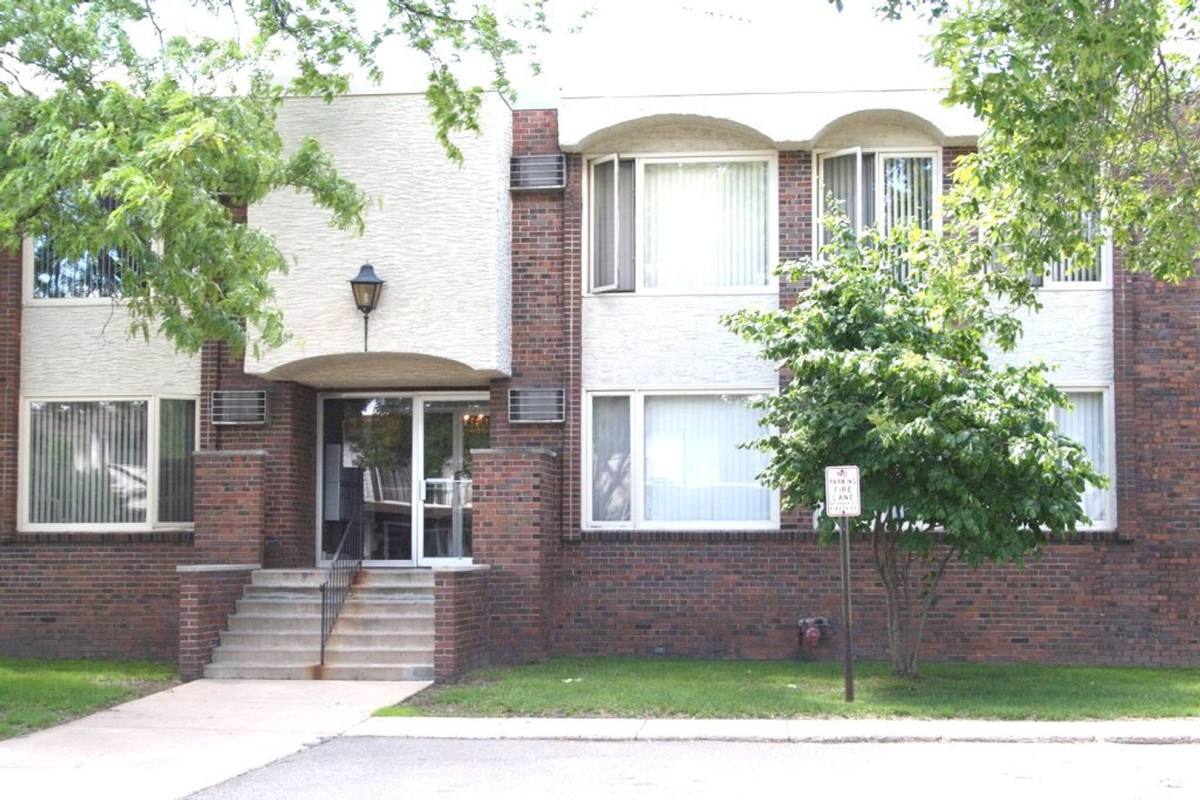 Apartment for rent at 4251 Parklawn Ave, Minneapolis, MN 55435