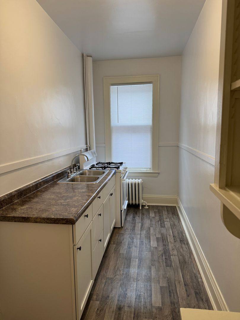 Apartment for rent at 1786-1788 Hennepin Ave S, Minneapolis, MN 55403