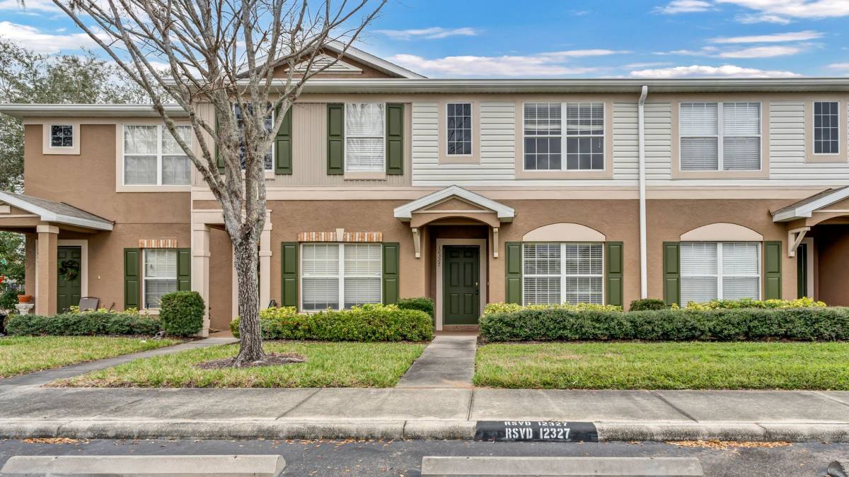 Townhouse for rent at 12327 Healey Summit Lane, Riverview, FL 33579