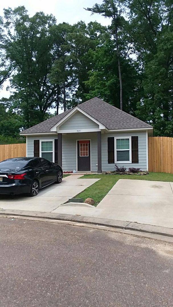 House for rent at 404 Shady Park Cove, Oxford, MS 38655