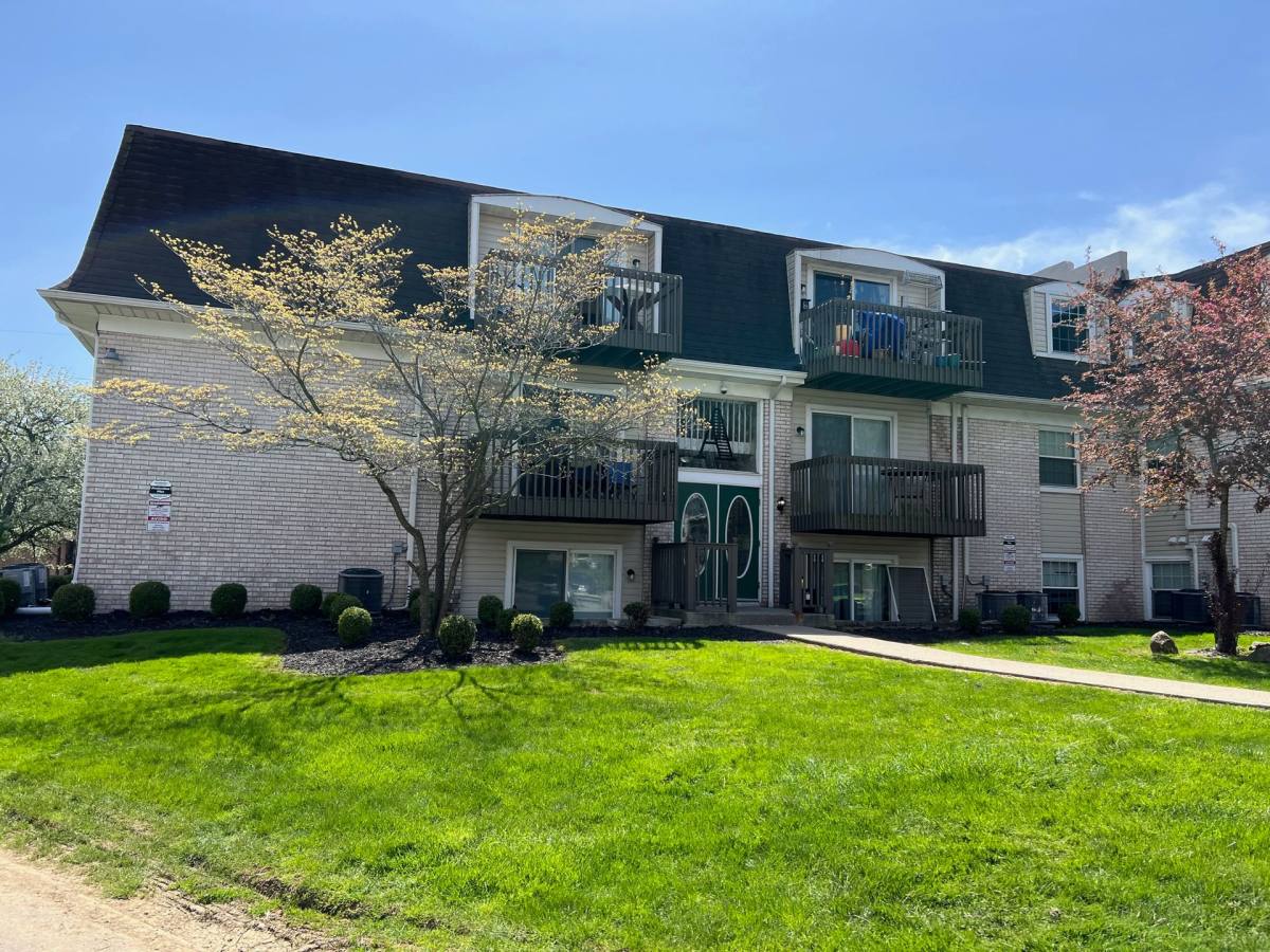 Apartment for rent at 135 E Cook Rd, Mansfield, OH 44907
