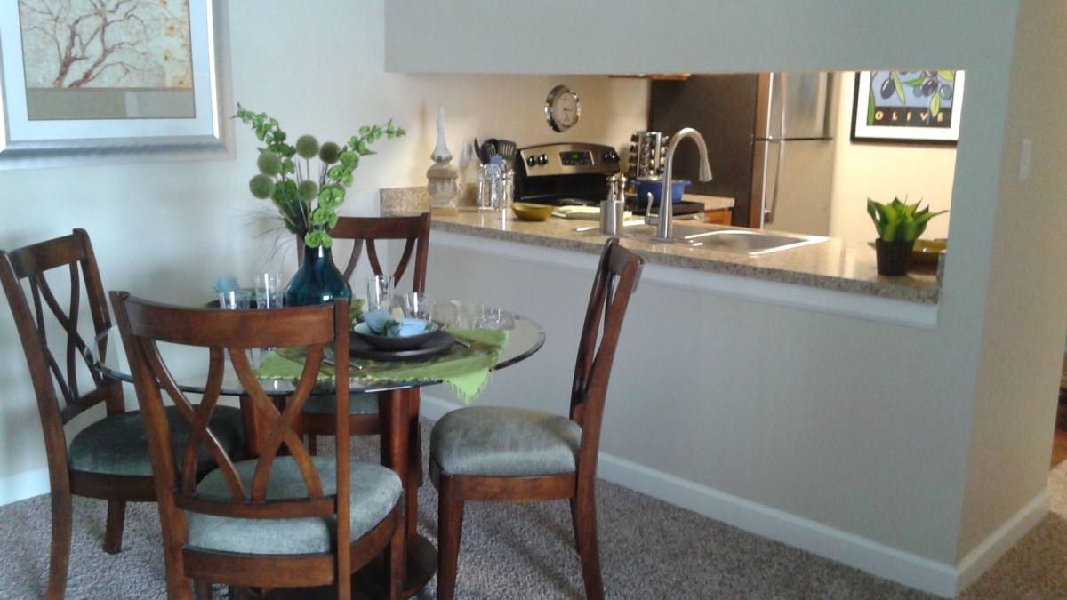 Apartment for rent at 619 Plum Grove Rd, Roselle, IL 60172