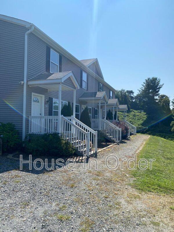 Apartment for rent at 46 Spicewood Rd Rdc - Uni, Weaverville, NC 28787