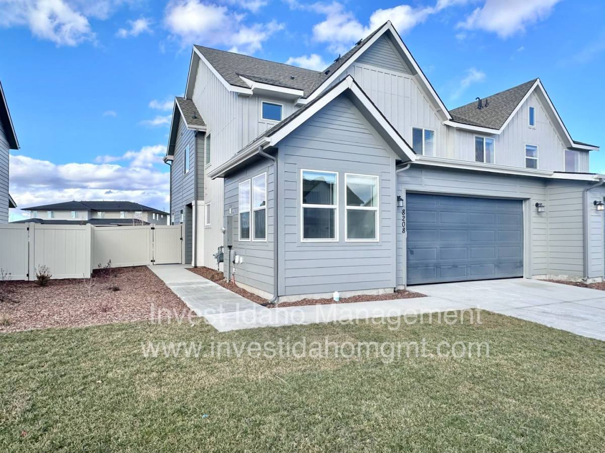 Townhouse for rent at 8208 W Pacific Yew, Eagle, ID 83616