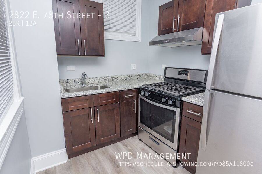 Apartment for rent at 2822 E 78th St #3, Chicago, IL 60649