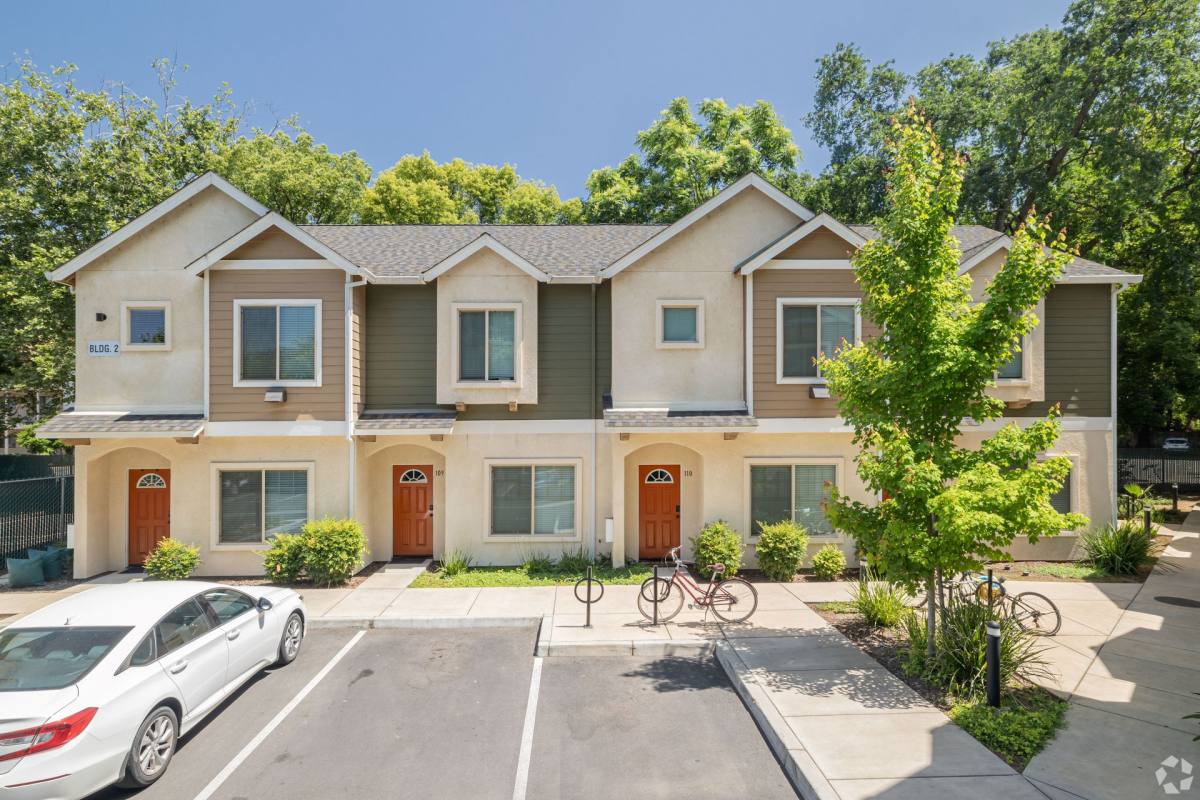 Townhouse for rent at 557 Nord Ave, Chico, CA 95926