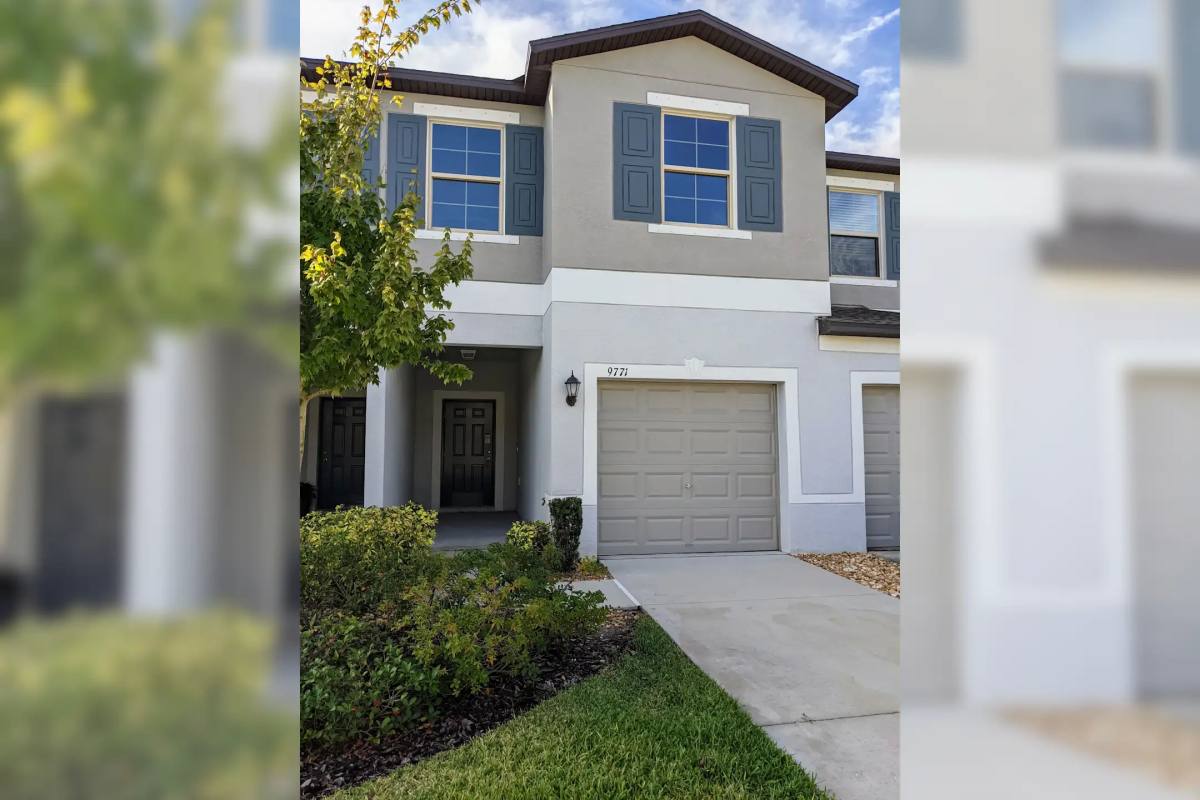 Townhouse for rent at 9771 Pembrooke Pines Dr, Sun City Center, FL 33573