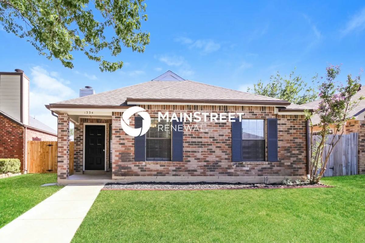 House for rent at 1334 Maplewood Dr, Lewisville, TX 75067