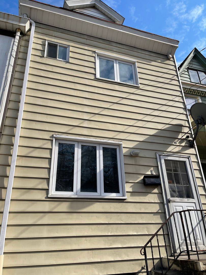 House for rent at 7 Greeley St, Pittsburgh, PA 15203