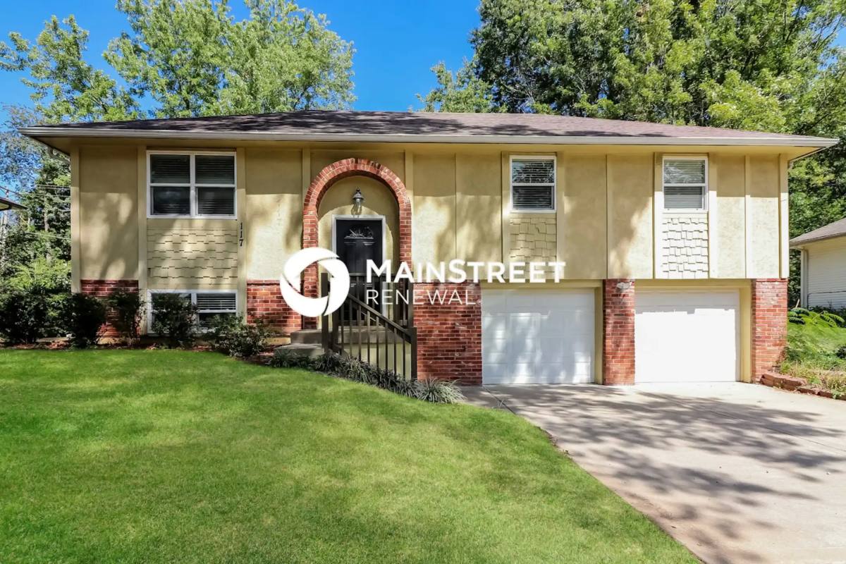 House for rent at 117 S E Castlerock Dr, Blue Springs, MO 64014