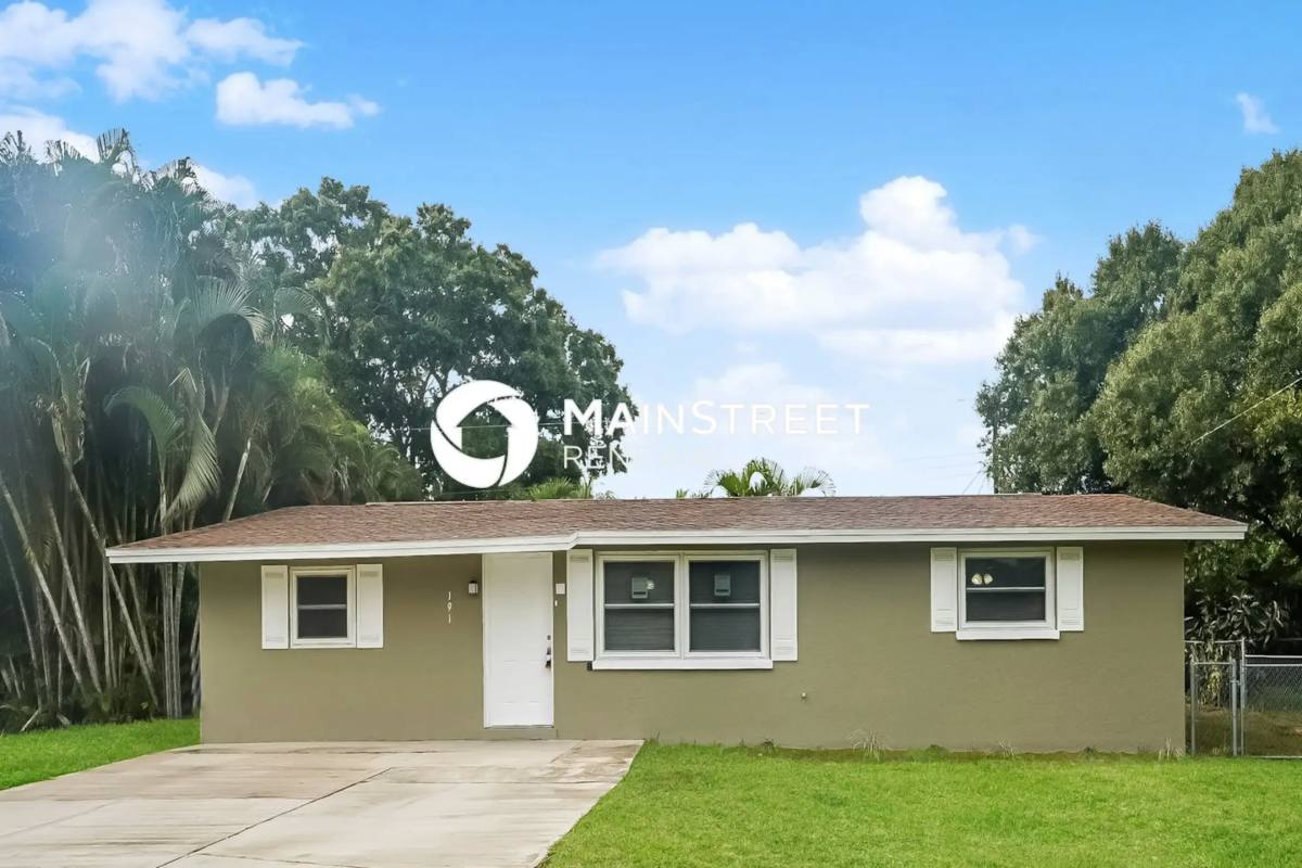 House for rent at 191 E Seminole Dr, Venice, FL 34293