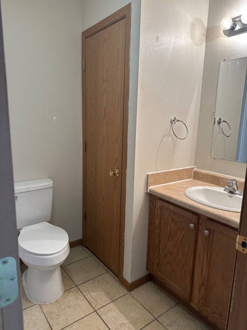 Apartment for rent at 227 Twin Ridge Rd #B1, Linn, MO 65051