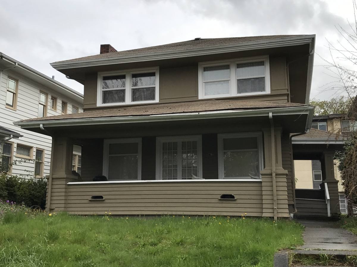 House for rent at 4728 16th Ave NE, Seattle, WA 98105
