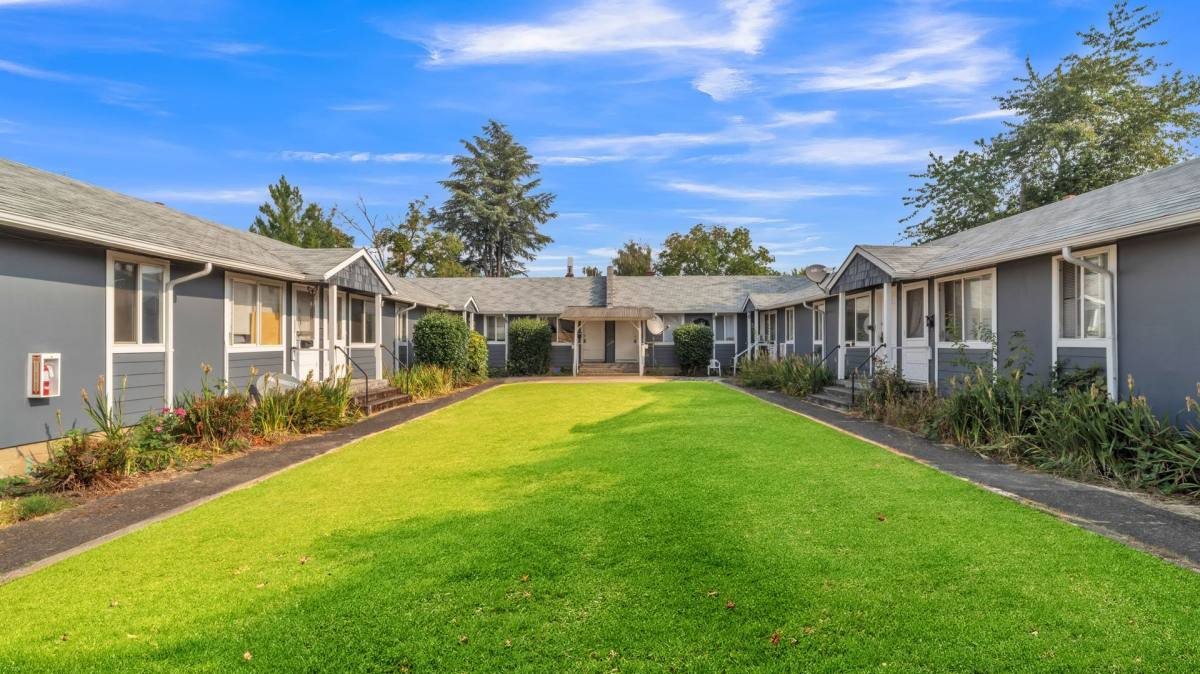 Apartment for rent at 591 W Sherman St, Lebanon, OR 97355