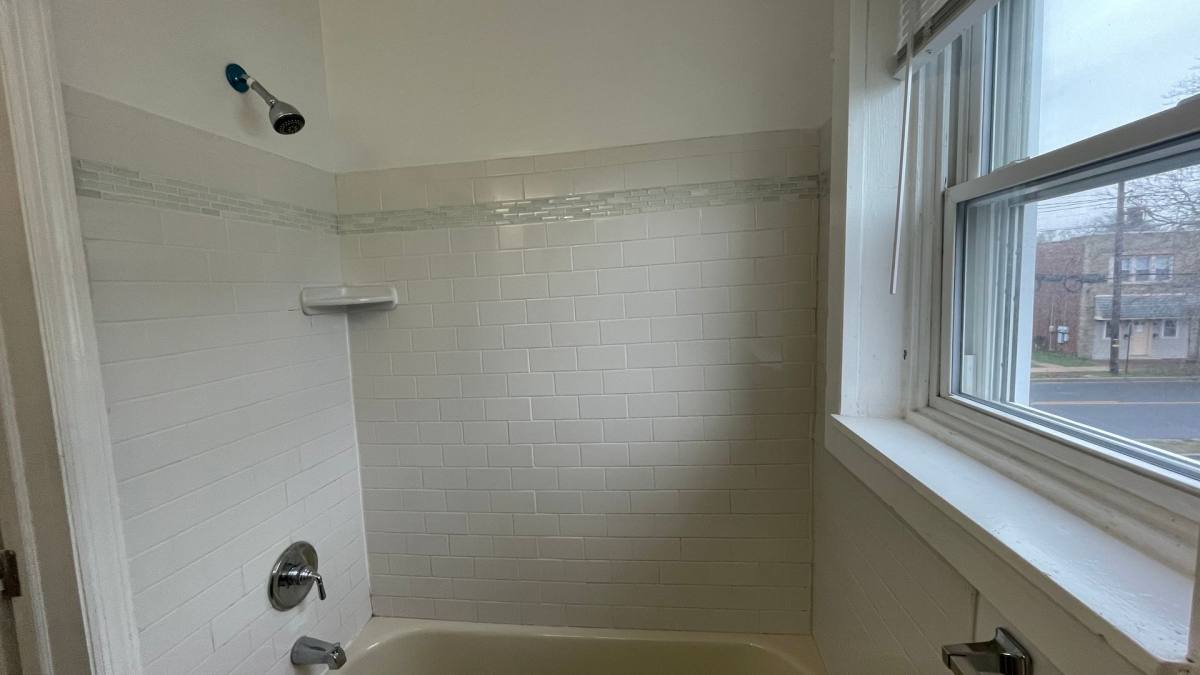Apartment for rent at 1025 Collings Ave, Oaklyn, NJ 08107