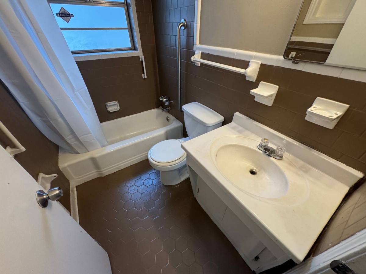 House for rent at 1018 7th Ave, Birmingham, AL 35228