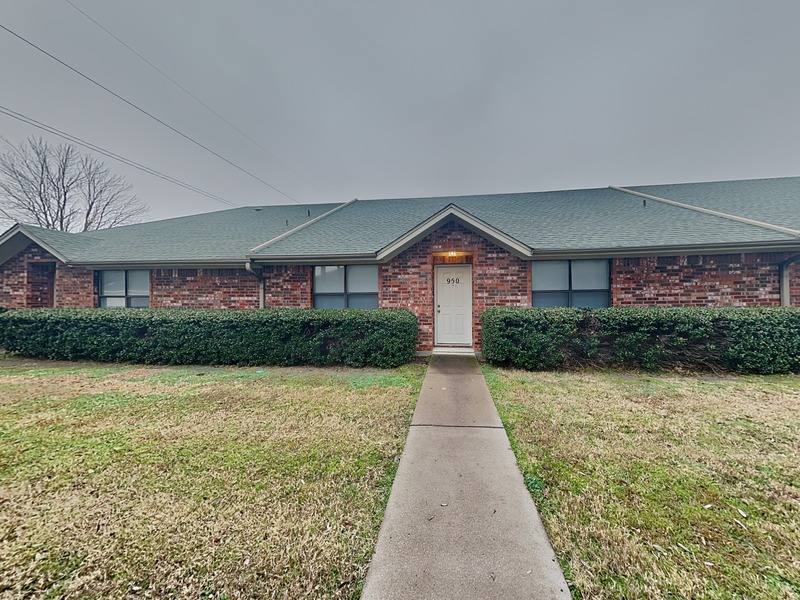 House for rent at 950 Austin Court, Weatherford, TX 76086