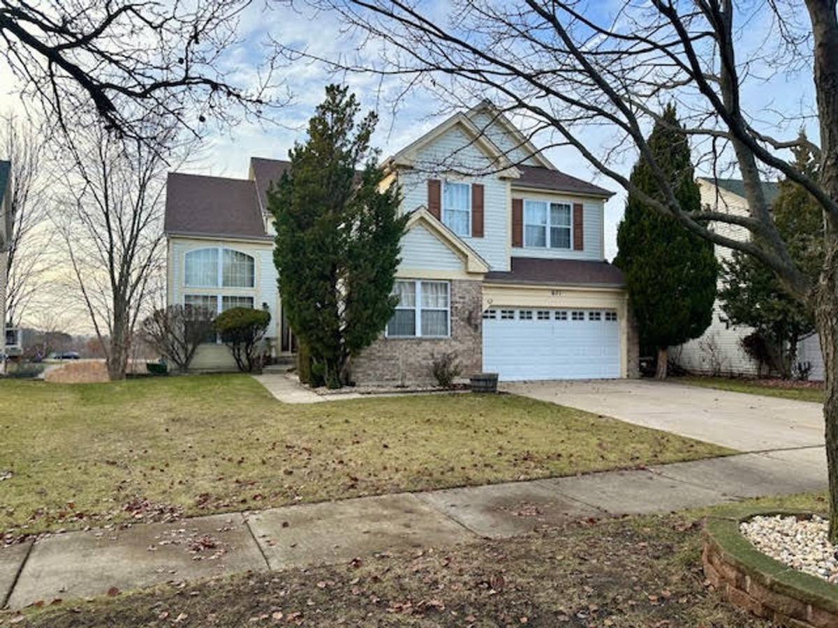 House for rent at 671 Wintergreen Circle, Naperville, IL 60540