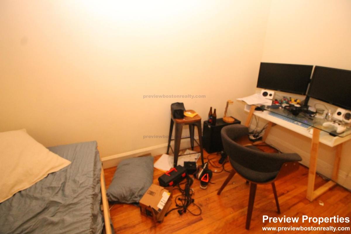 Apartment for rent at 240 Kelton #3P, Brighton, MA 02135