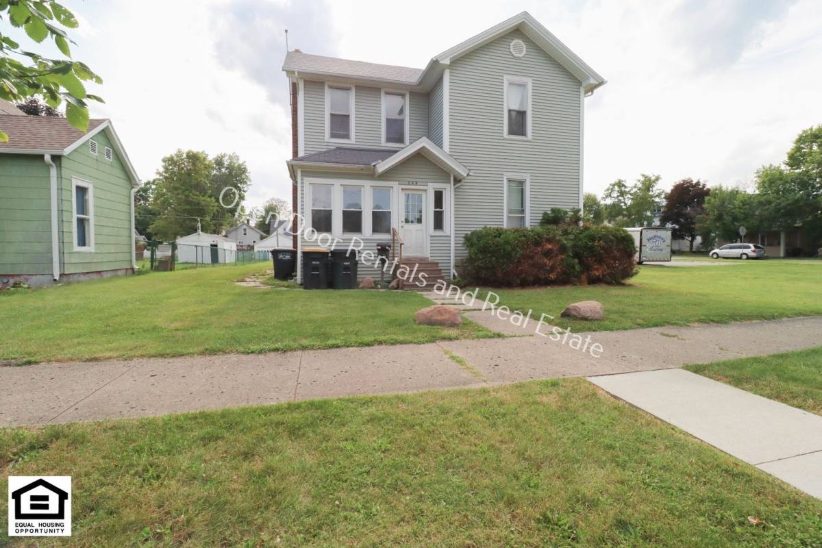 Apartment for rent at 208 S Grant St, Kendallville, IN 46755