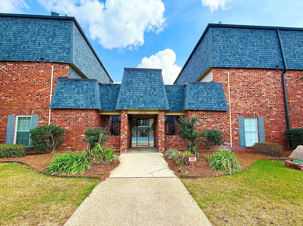 Apartment for rent at 2511 Wn, Metairie, LA 70002