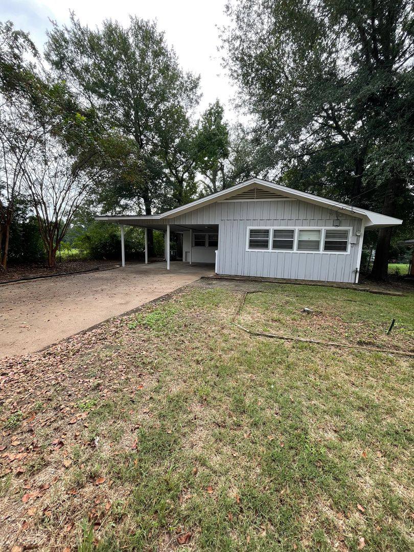 House for rent at 146 Dallas St, Nacogdoches, TX 75961