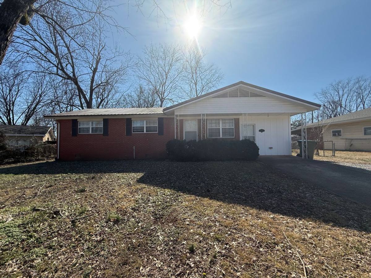 House for rent at 3035 Holiday Dr SW, Huntsville, AL 35805