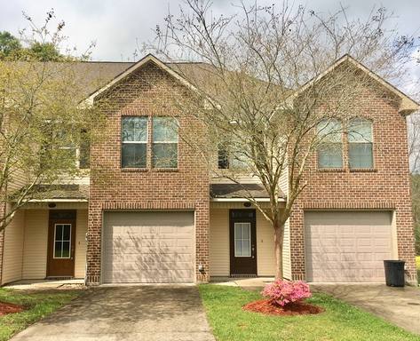 Townhouse for rent at 910 S Audubon Place, Gonzales, LA 70737