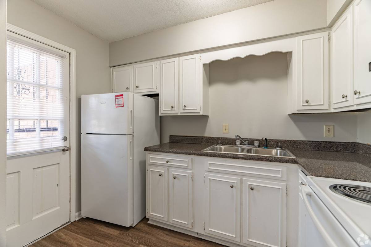 Apartment for rent at 3667 Rhodes Ave, Memphis, TN 38111