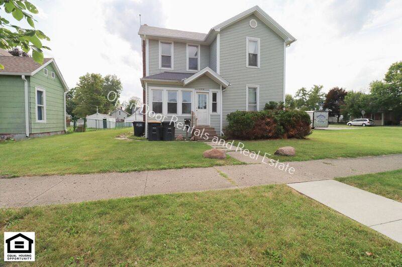 Apartment for rent at 208 1 2 S Grant St, Kendallville, IN 46755