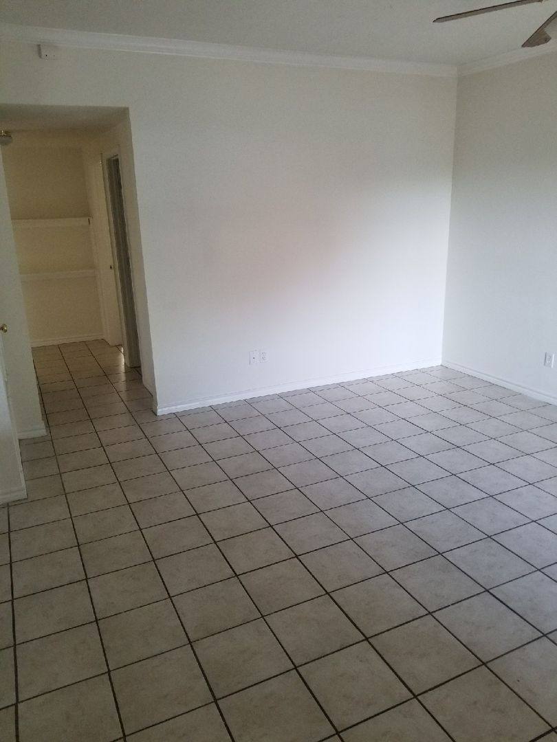 Apartment for rent at 2455 Montgomery Rd, Huntsville, TX 77340