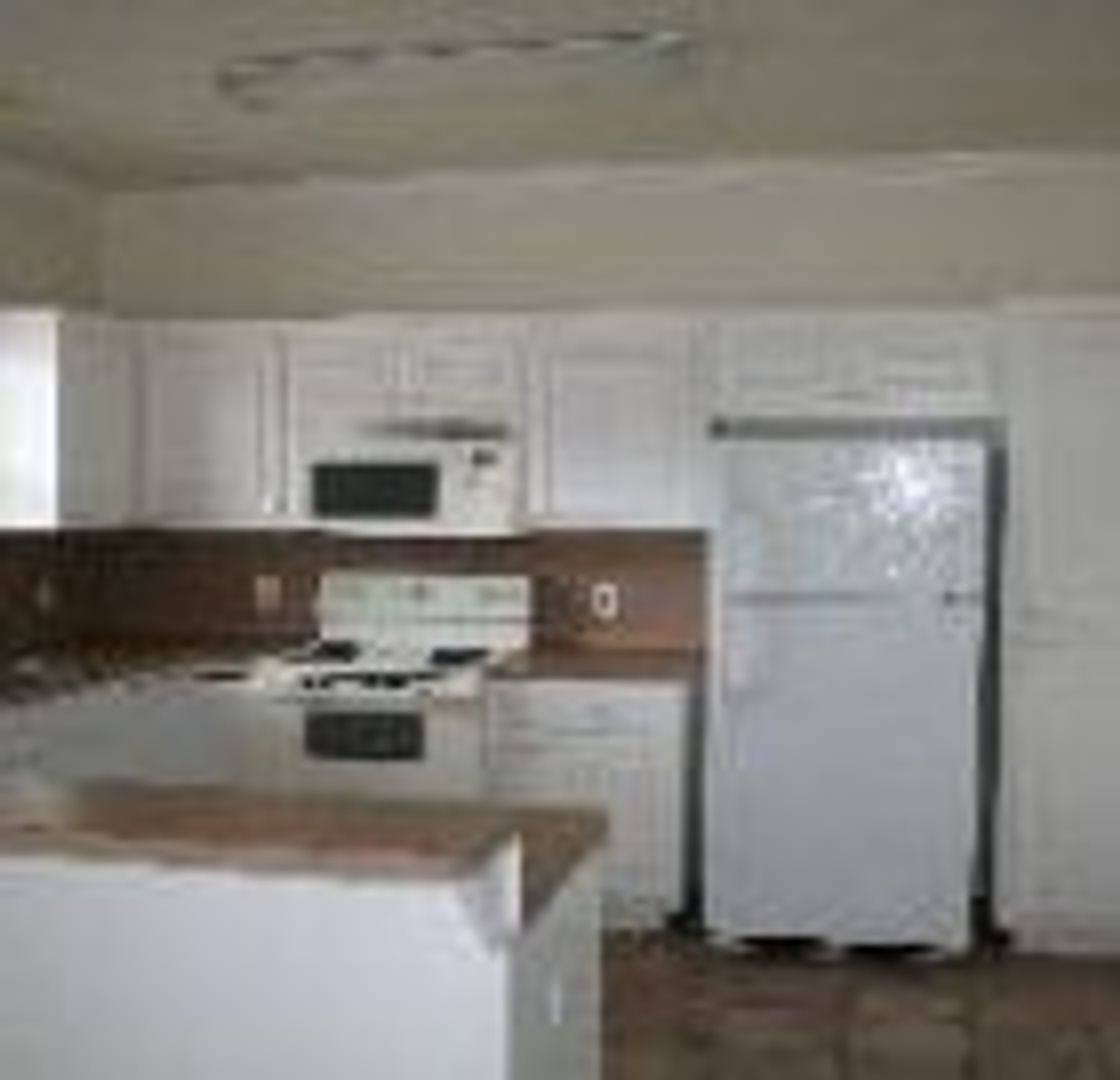 Apartment for rent at 2455 Montgomery Rd, Huntsville, TX 77340