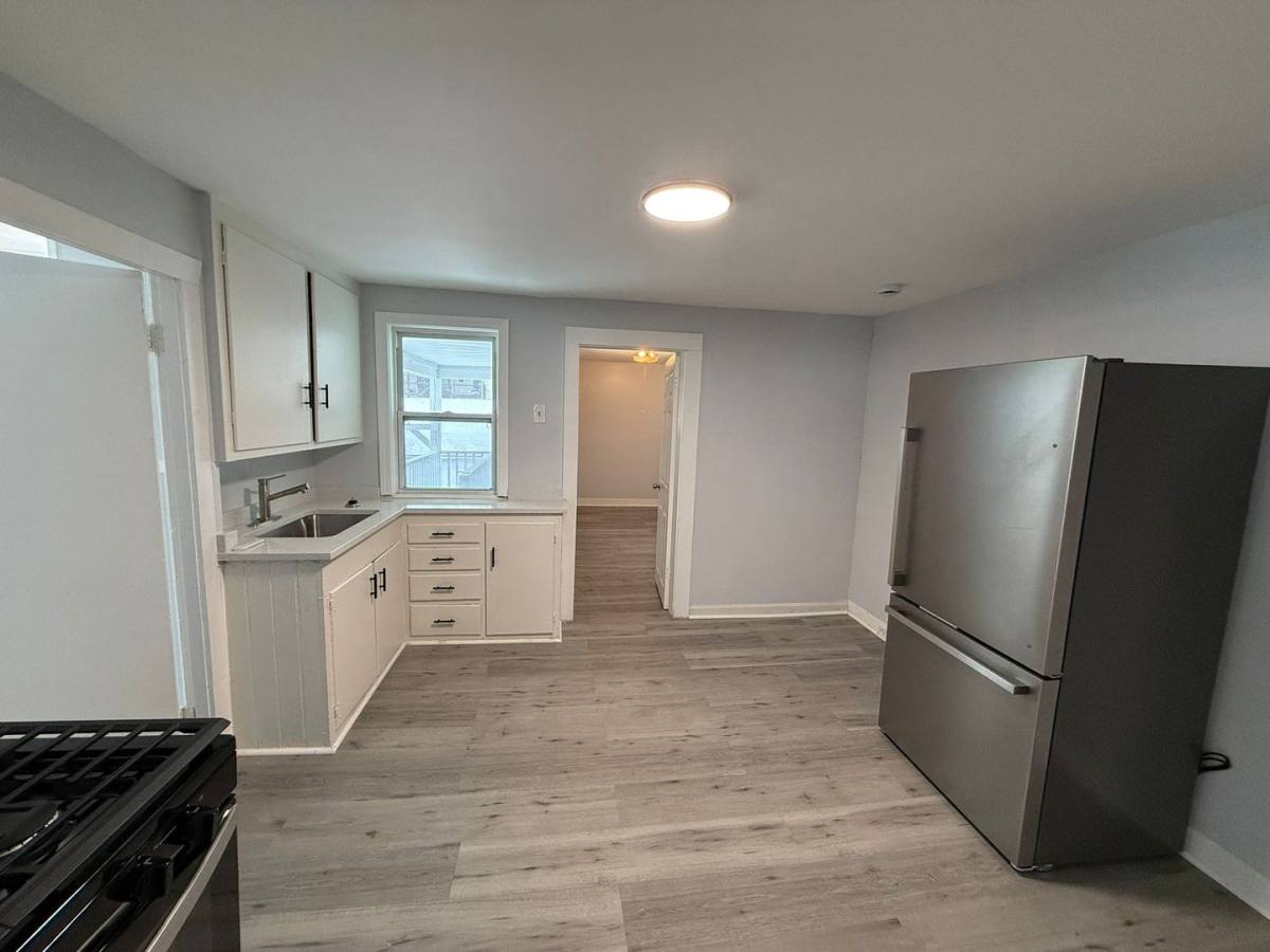 Apartment for rent at 40 Cross St, Southbridge, MA 01550