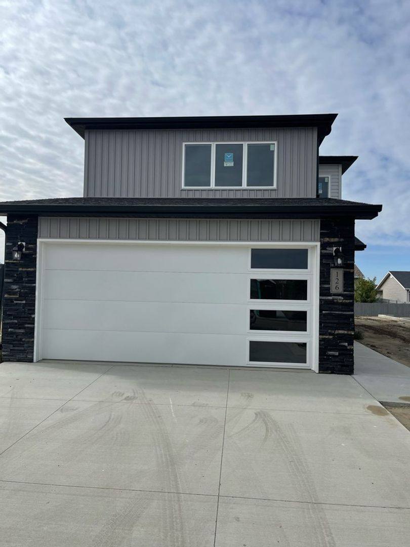 House for rent at 126 Marshall Loop, Bismarck, ND 58504