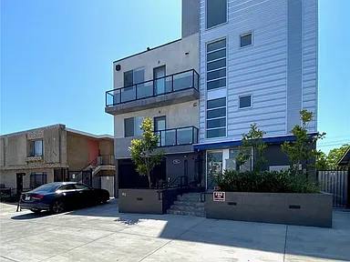 Apartment for rent at 953 N Normandie Ave #205, Los Angeles, CA 90029