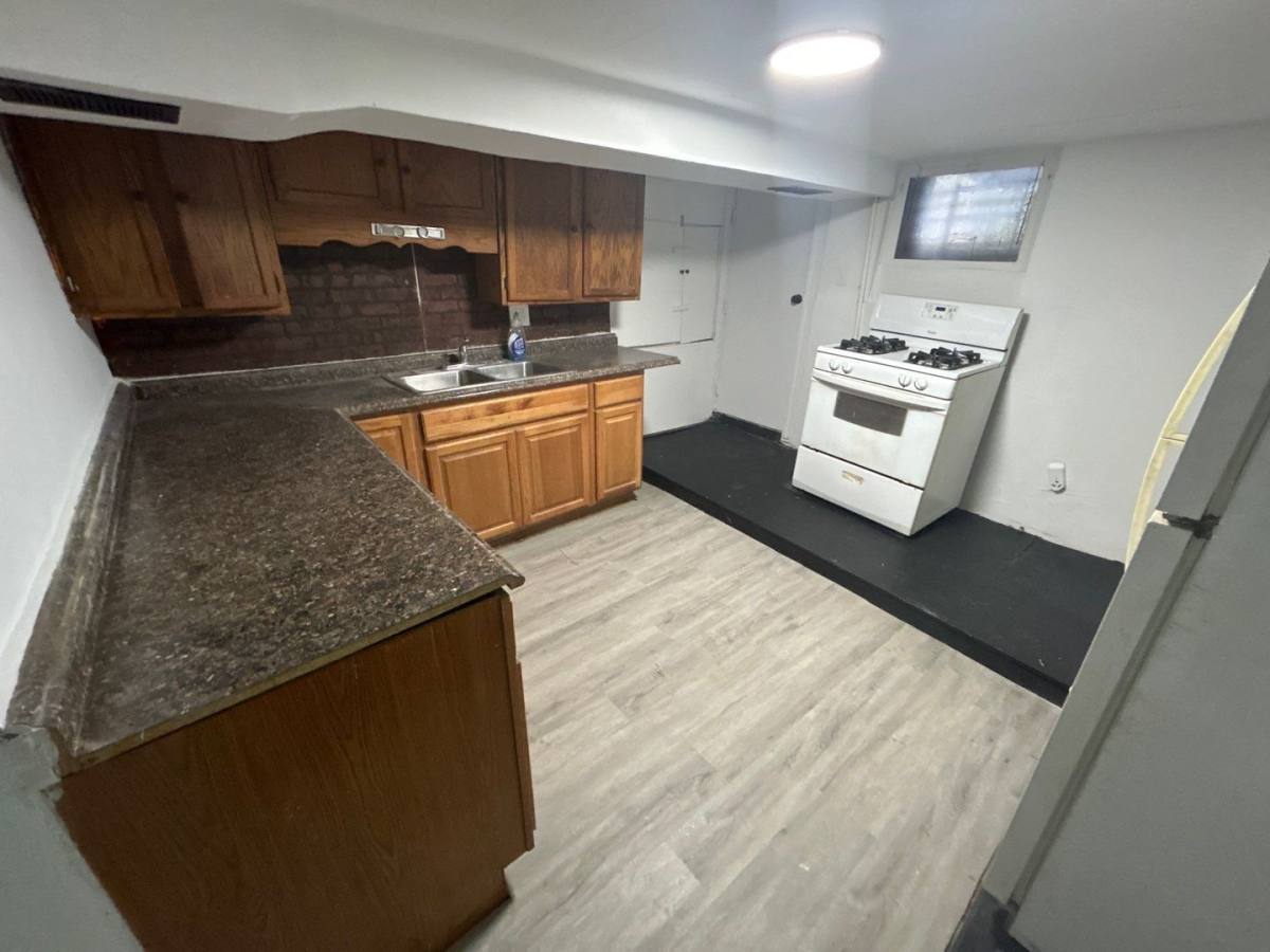 Apartment for rent at 618 N Bouldin St, Baltimore, MD 21205